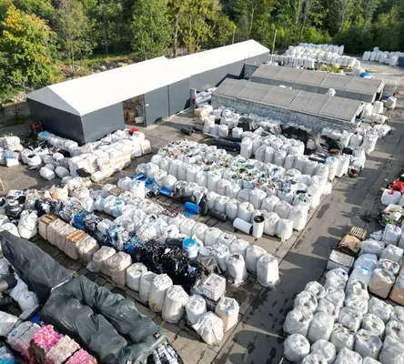 Obsługa odpadów produkcyjnych — odbiór i transport tworzyw sztucznych z zakładów
